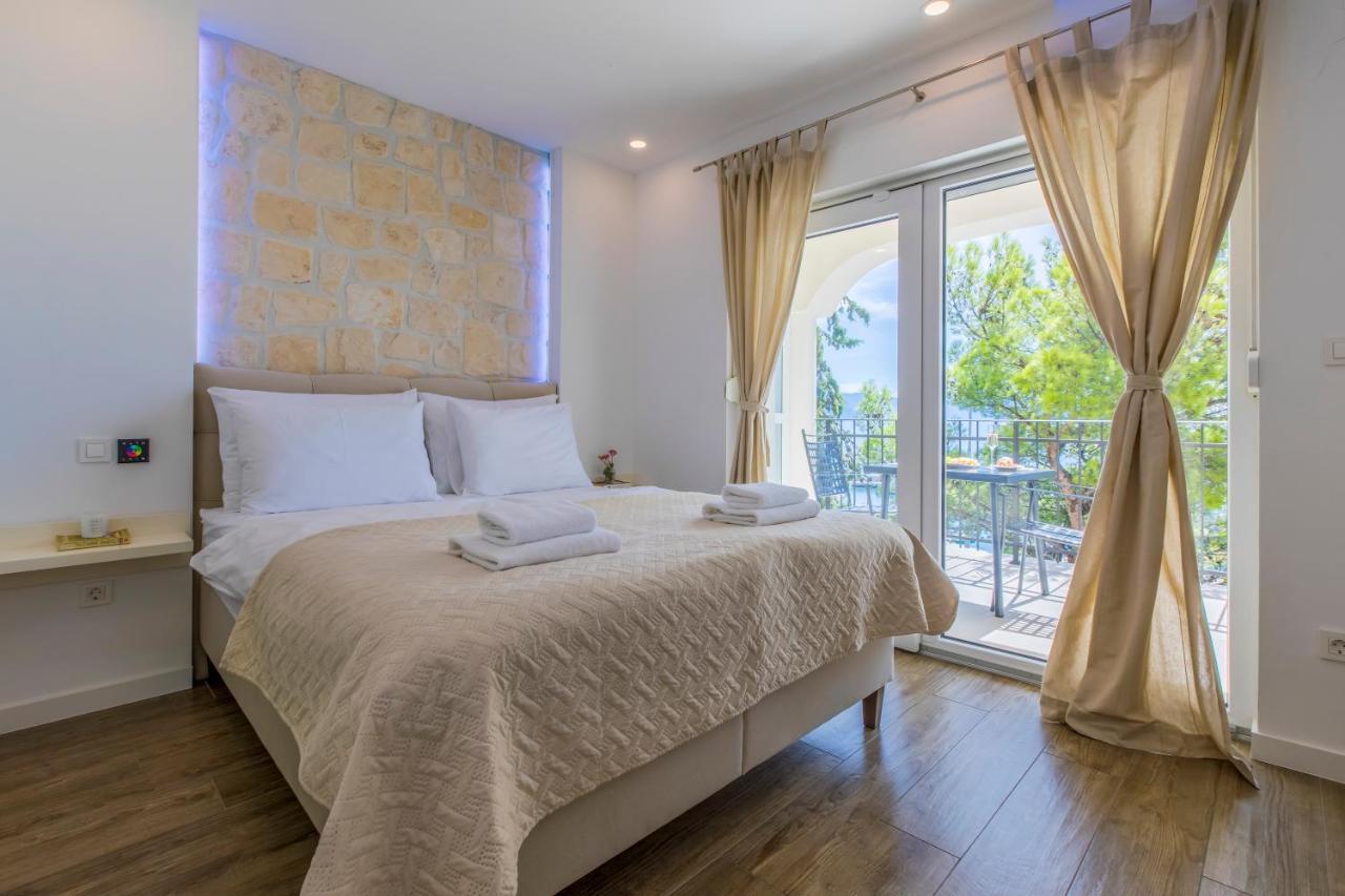 Palace Paulina Residence Novi Vinodolski Esterno foto